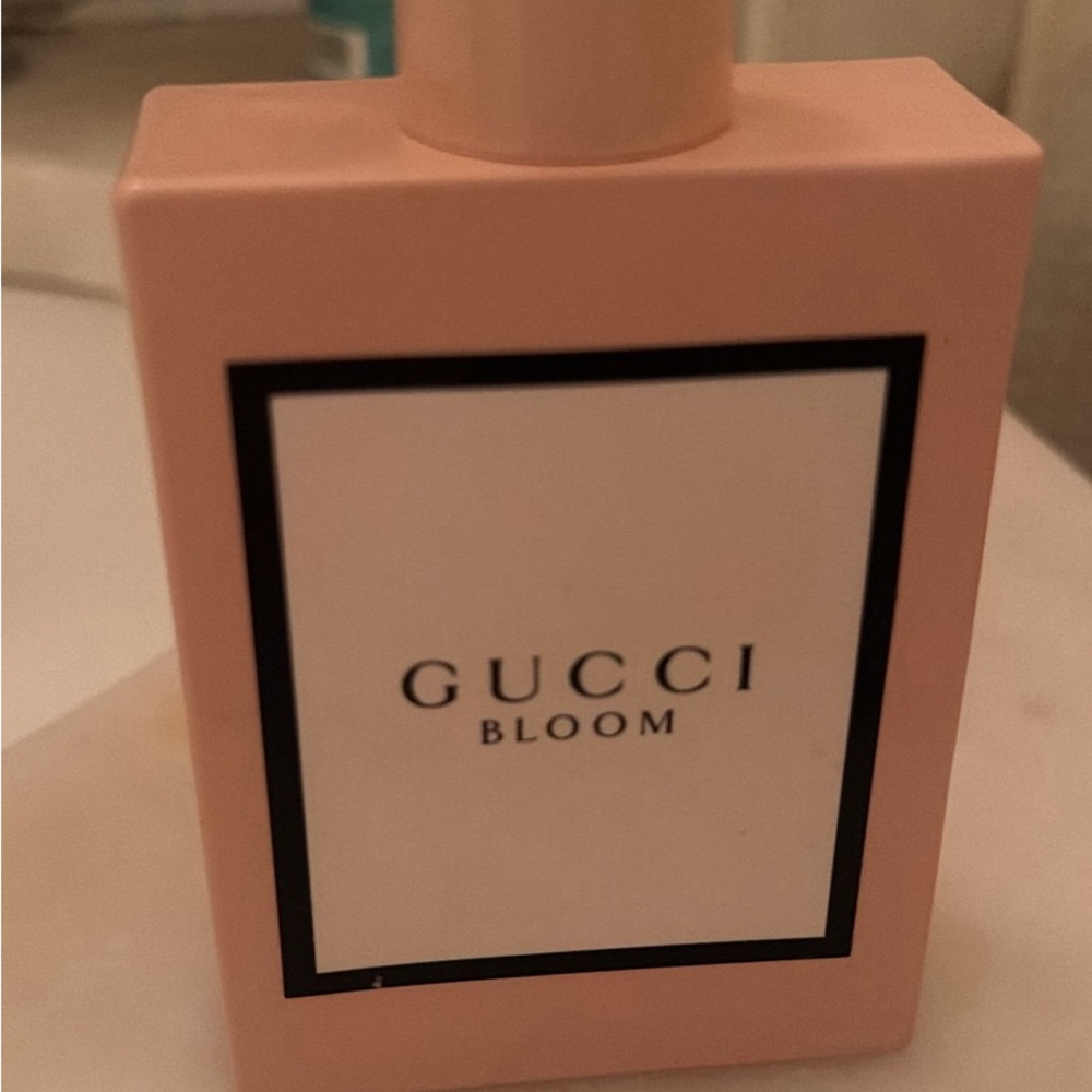 Gucci Bloom Women's Fragrance Bottle - Soft Pink
